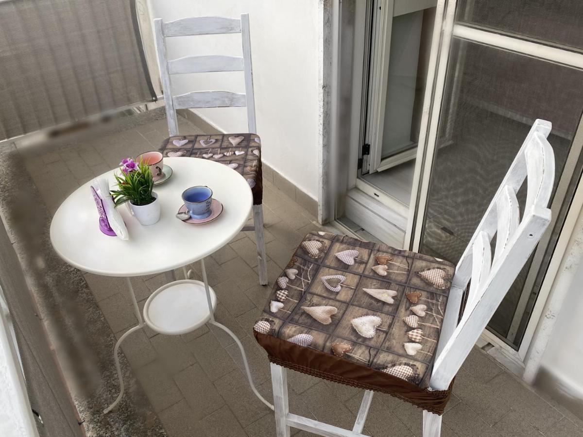 B&B Enjoy Happyness Pompei Dış mekan fotoğraf